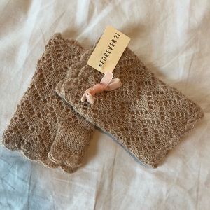 Brand new mittens